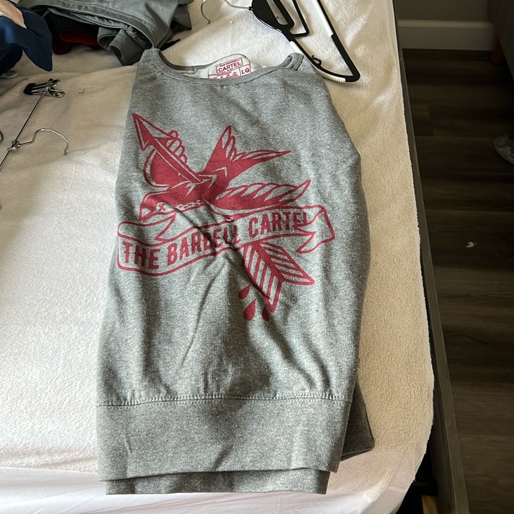 Sweatshirt